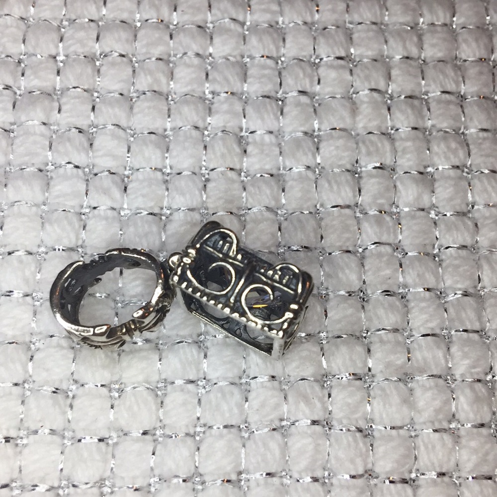 Pendant - Picture 2 of 3
